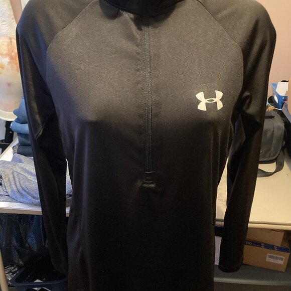 Under Armour  Heat Gear Long Sleeve - Picture 1 of 2